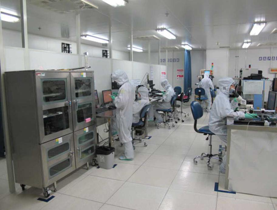 激光電子生產(chǎn)車間實(shí)景圖 激光電子生產(chǎn)車間實(shí)景圖